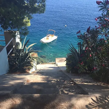 Villakorculastepintheblue בית הארחה Smokvica (Korcula)